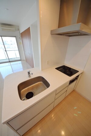 コンフォリア神田神保町の物件内観写真